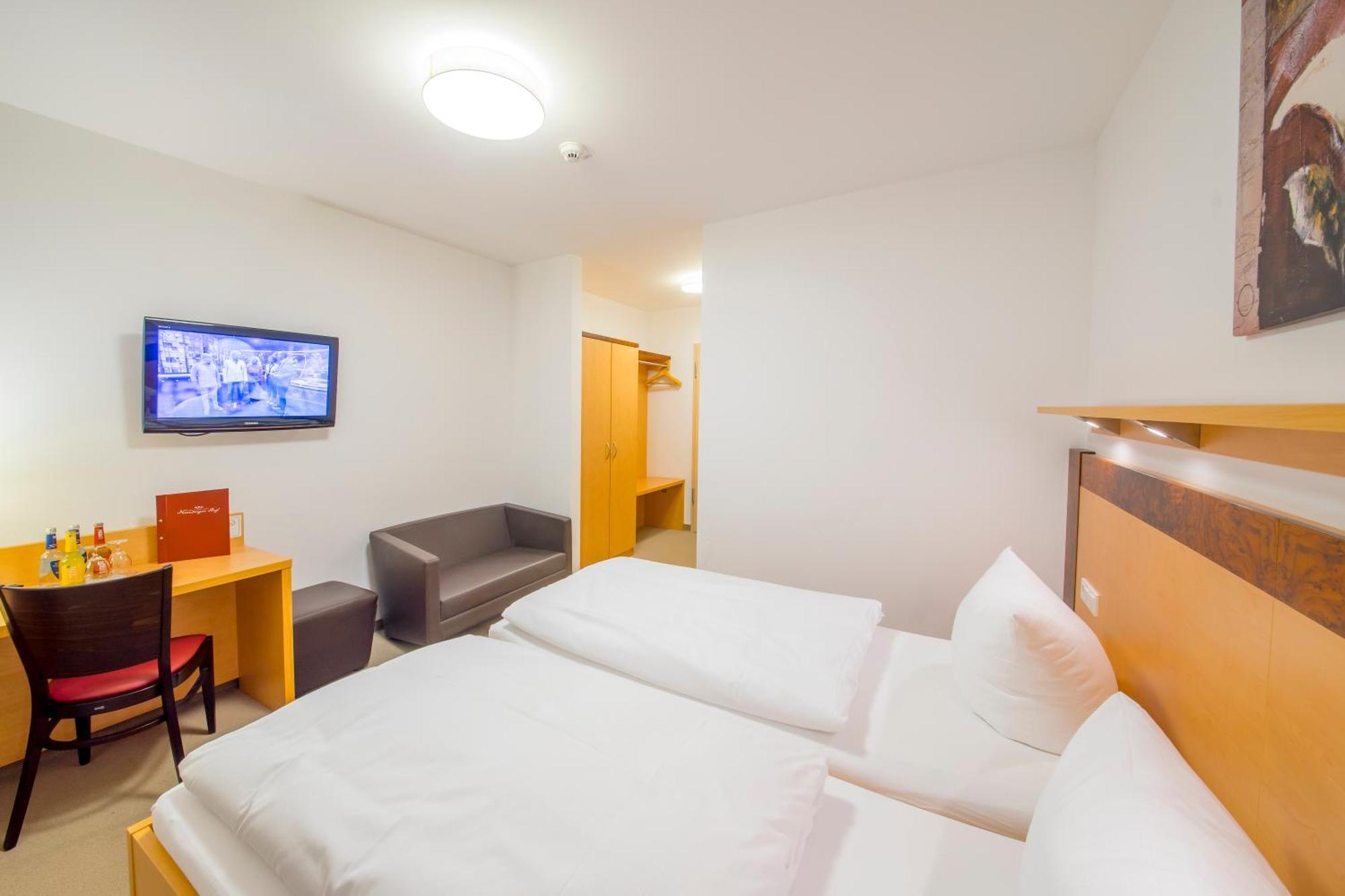 Hotel Nuernberger Hof 노이막트인더오버팔츠 외부 사진