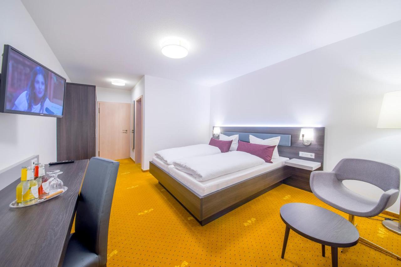 Hotel Nuernberger Hof 노이막트인더오버팔츠 외부 사진